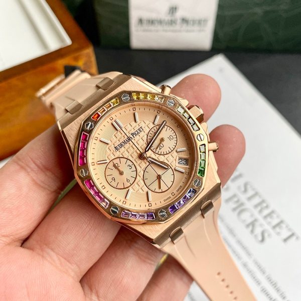 一目惚れ♪オーデマピゲ 偽物 腕時計 ロイヤルオーク ダイヤモンド クロノ 37mm 26236OR.YY.D085CA.01 - 画像 (2)