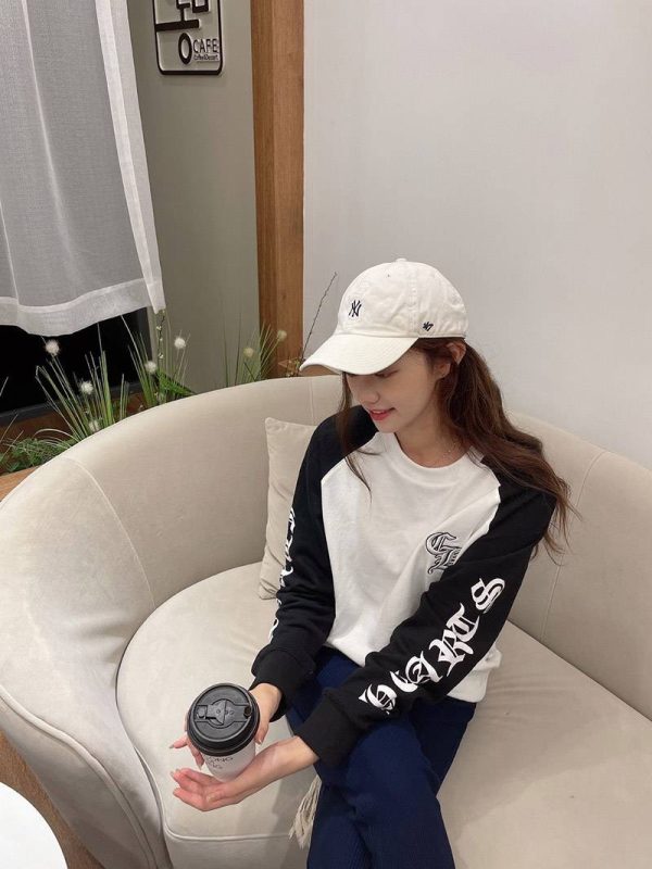 欲しい♡超限定♪クロムハーツ ロングＴシャツ 偽物 ホースシュー&スター ブラック Kum61331 - 画像 (2)
