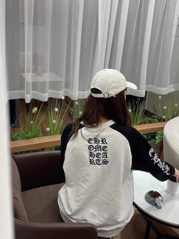 欲しい♡超限定♪クロムハーツ ロングＴシャツ 偽物 ホースシュー&スター ブラック Kum61331 - 画像 (4)