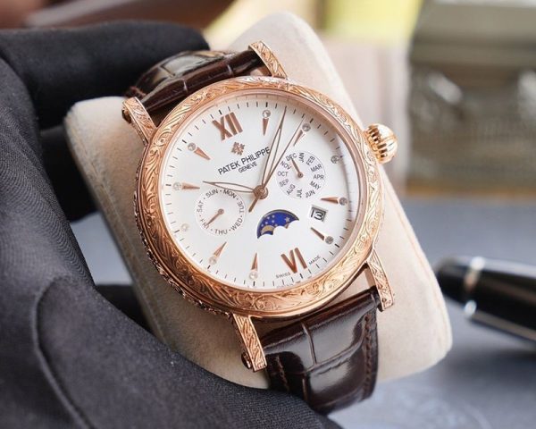 秋冬新作パテックフィリップ コピー グランドコンプリケーション レリーフ腕時計 2色 約42mm pai50451 - 画像 (4)