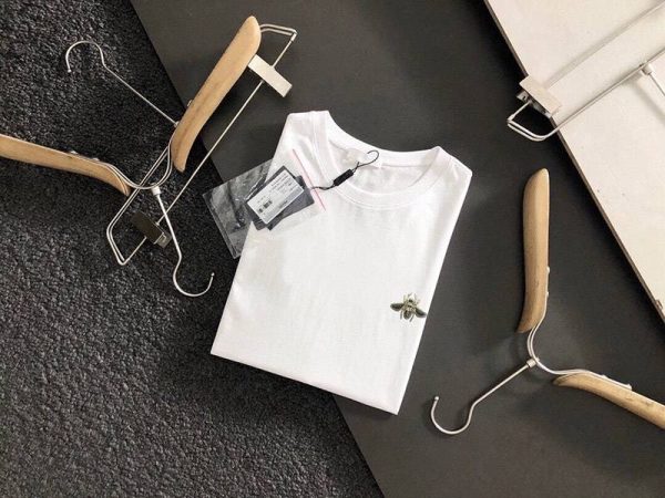 ディオール × Kaws ビー ワンポイント Tシャツ偽物 ブラック 蜂 2色 det60758 - 画像 (3)