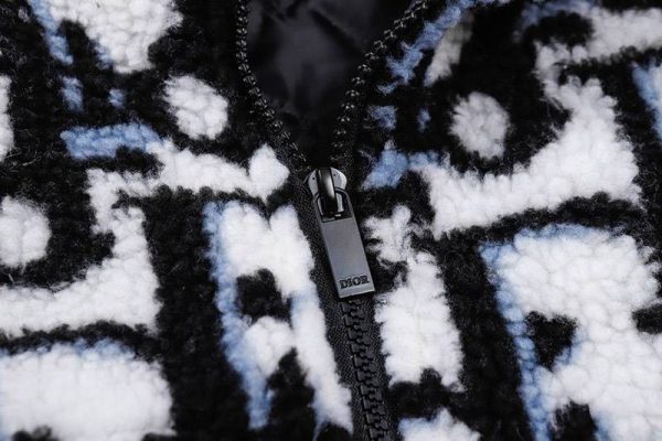 ★日本!!人気！新作【セレブ多数愛用】ディオール ウール カシミア フリース ブルゾン 2色 dex77556 - 画像 (4)
