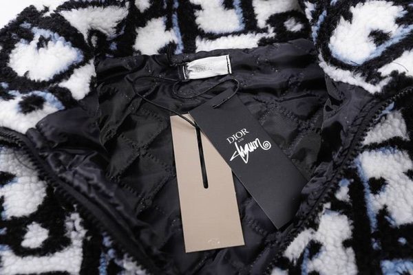★日本!!人気！新作【セレブ多数愛用】ディオール ウール カシミア フリース ブルゾン 2色 dex77556 - 画像 (6)