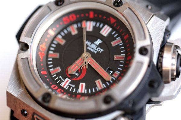 送料込ウブロ コピー オーシャノグラフィック 4000チタニウム 世界1000本限定 hui16694 - 画像 (5)