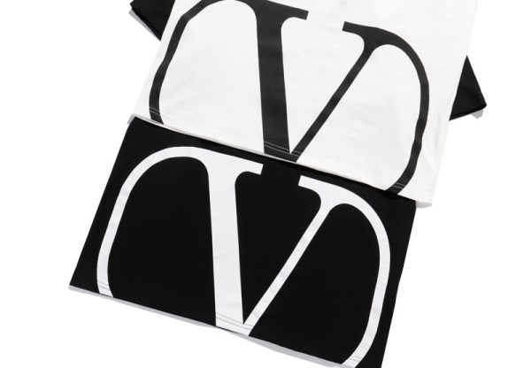 関税込ヴァレンティノ Tシャツ 偽物 VLTN コットンロゴ Tシャツ 2色 Vua65573 - 画像 (9)