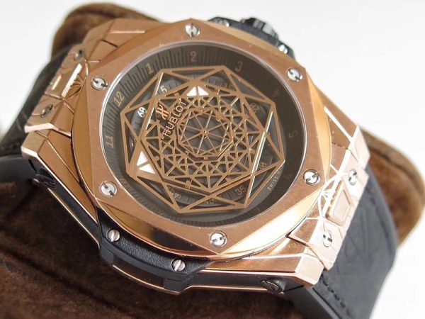 超話題!ウブロ コピー ビッグバン ウニコ サンブルーチタニウムパヴェ huc43600 - 画像 (2)
