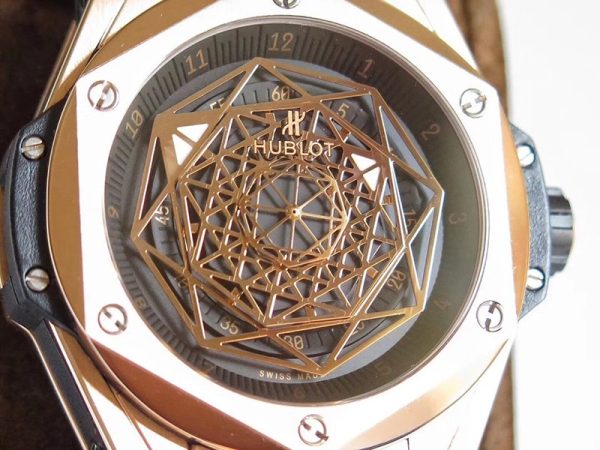 超話題!ウブロ コピー ビッグバン ウニコ サンブルーチタニウムパヴェ huc43600 - 画像 (5)