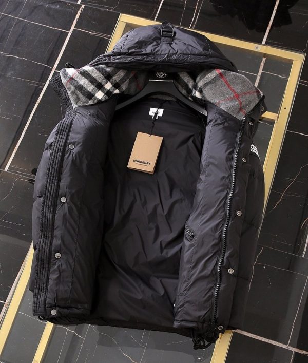 【日本未発売】バーバリー ナイロン パファージャケット コピー ダウン Bas94019 - 画像 (4)
