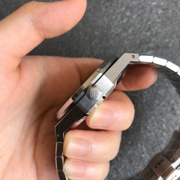 超希少！オーデマピゲ 偽物 ロイヤルオーク 41mm ブティック限定 Ody75758 - 画像 (3)