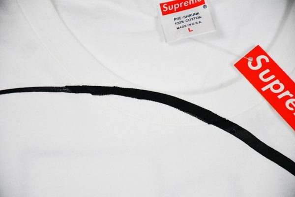 春もの新作 シュプリーム Tシャツ 偽物★大きいスマーフ柄がかわいい Shj58371 - 画像 (5)