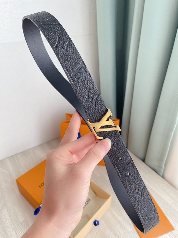 定番ルイヴィトン スーパーコピー サンチュール・LVイニシャル 30MM リバーシブルベルト vuw77536 - 画像 (5)