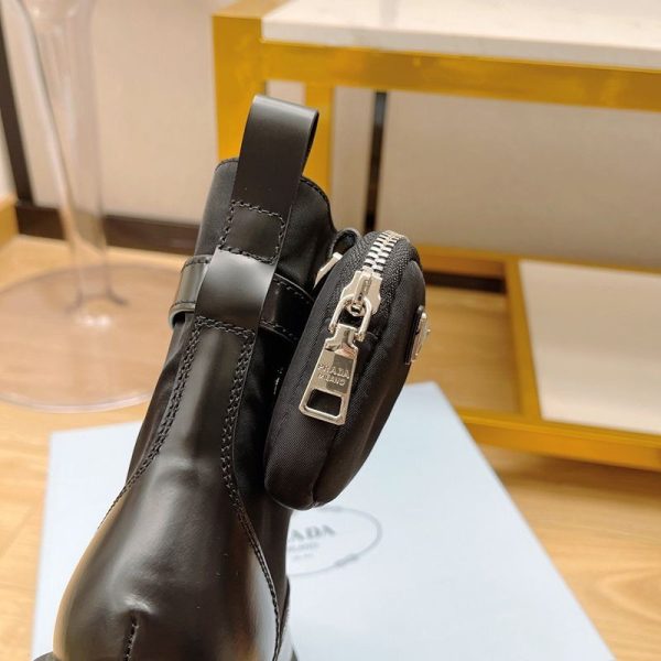超話題!プラダ モノリス 偽物 ブラッシュドレザーxナイロン コンバットブーツ pur30762 - 画像 (8)