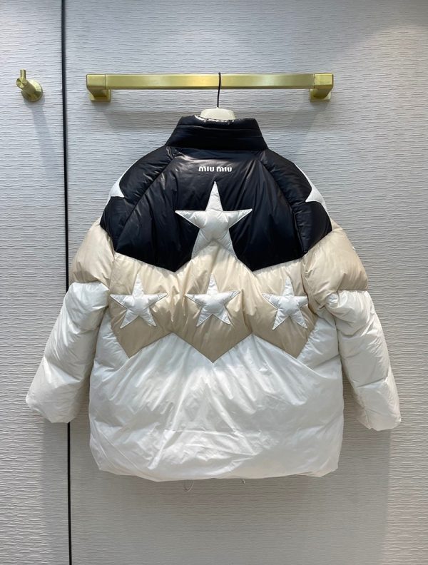 大人気!!新色【ミュウミュウ コート 偽物】キルティング ナイロン ダウンジャケット myq06348 - 画像 (8)