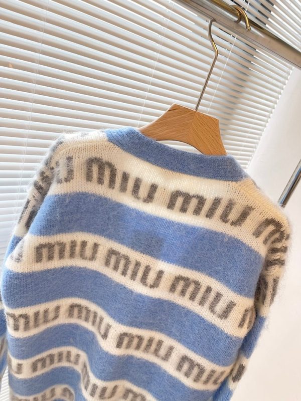 目を惹くカラー☆ミュウミュウ セーター 偽物☆オーバーサイズロゴモヘアセーター♪ myg99434 - 画像 (6)
