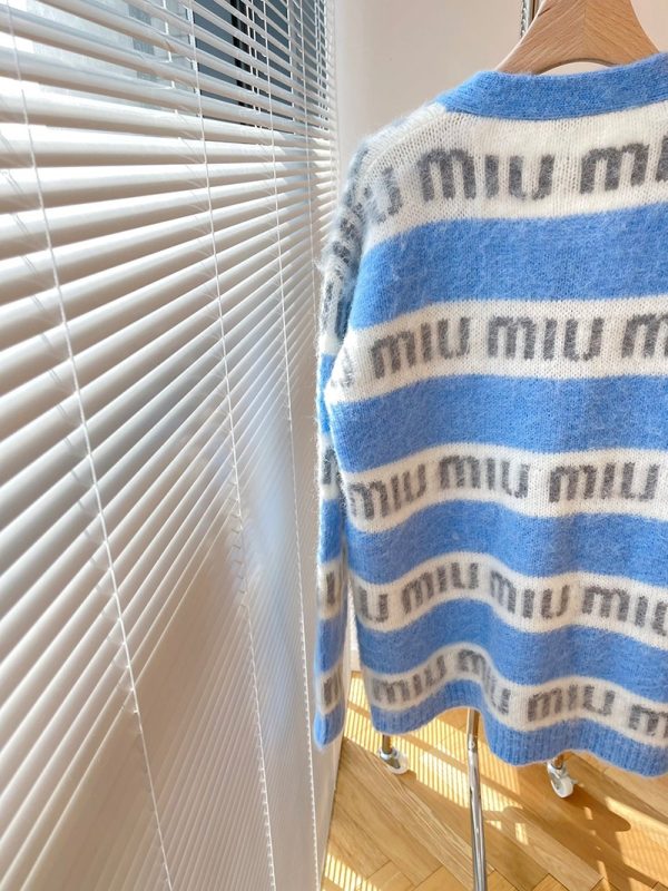目を惹くカラー☆ミュウミュウ セーター 偽物☆オーバーサイズロゴモヘアセーター♪ myg99434 - 画像 (8)