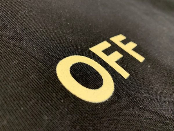 日本未入荷 オフホワイト パーカー 偽物 ストライプロゴオーバーサイズパーカー ofd86706 - 画像 (5)