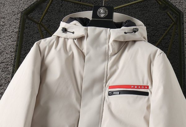 超話題!プラダ マウンテンパーカー 偽物◆ライトポリエステル パッド入りジャケット リネアロッサ puy74119 - 画像 (3)
