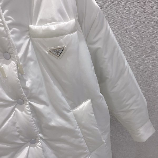 人気No1プラダ マウンテンパーカー 偽物◆ライトポリエステル パッド入りジャケット リネアロッサ pug37523 - 画像 (4)