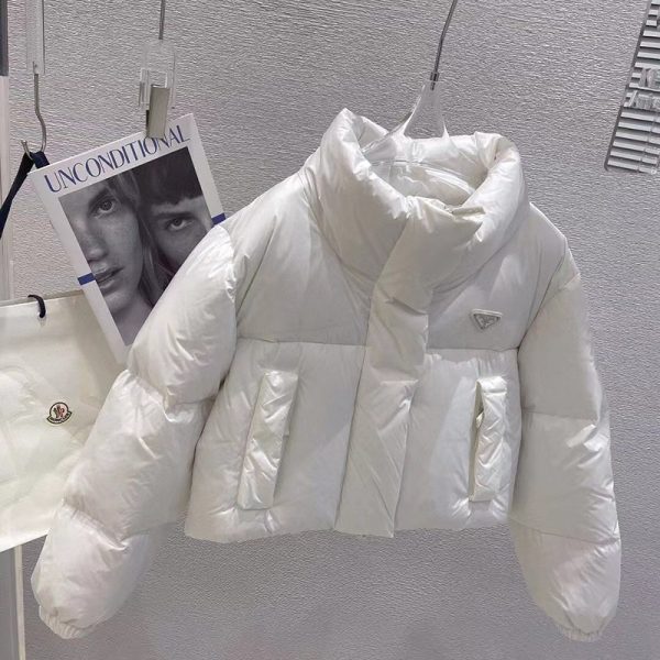 21-22AW★プラダ  ダウンジャケット 偽物 アウトレット フード付き ショート puk37927 - 画像 (2)