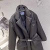 目を惹くカラー★プラダ コート 偽物 アウトレット フード ロング ダウン ベルト付き pun83756 - 画像 (2)