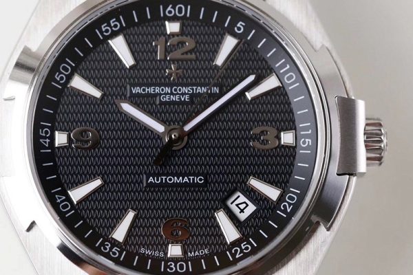 大人気！ヴァシュロン コンスタンタン 偽物 オーヴァーシーズ デュアルタイム var13809 - 画像 (4)