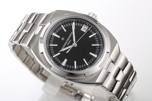 大人気!!新色 ヴァシュロンコンスタンタン コピー オーヴァーシーズ デュアルタイム var62074 - 画像 (4)