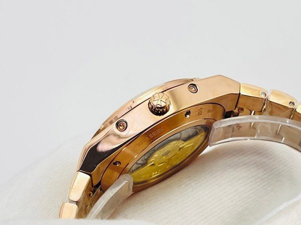 完売必至 ヴァシュロンコンスタンタン コピー オーヴァーシーズ デュアルタイム vau68725 - 画像 (5)