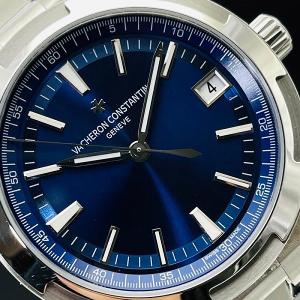 【日本未発売】ヴァシュロン コンスタンタン オーヴァーシーズ デュアルタイム vaa23942 - 画像 (5)