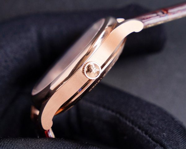 世界中で大人気♪ヴァシュロンコンスタンタン ヒストリーク クロノグラフ vaj94231 - 画像 (7)