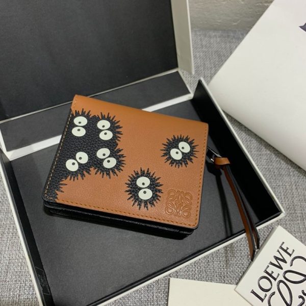 最安値挑戦 ロエベ トトロ財布 偽物★トトロダストバニーコンパクトジップ ウォレット lol15415 - 画像 (2)