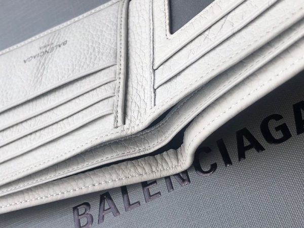 セール新作 バレンシアガ 財布 偽物ロゴ レザー マネークリップ付き 二つ折り財布 baw92535 - 画像 (7)