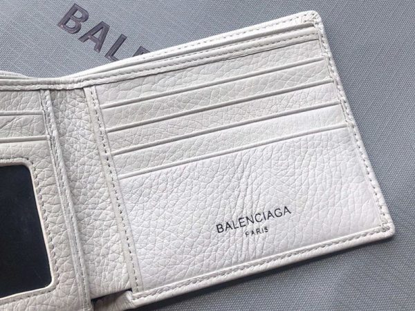 セール新作 バレンシアガ 財布 偽物ロゴ レザー マネークリップ付き 二つ折り財布 baw92535 - 画像 (8)
