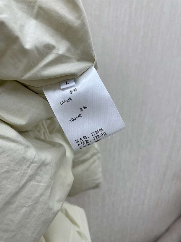 ☆超人気☆肌触り最高な ボッテガヴェネタ フード付 ダウン 偽物 bou94992 - 画像 (9)