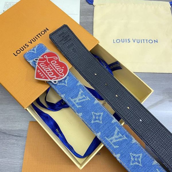 ☆超人気☆ルイヴィトン 偽物 サンチュール・LVハート 40MM リバーシブルベルト vul90229 - 画像 (5)