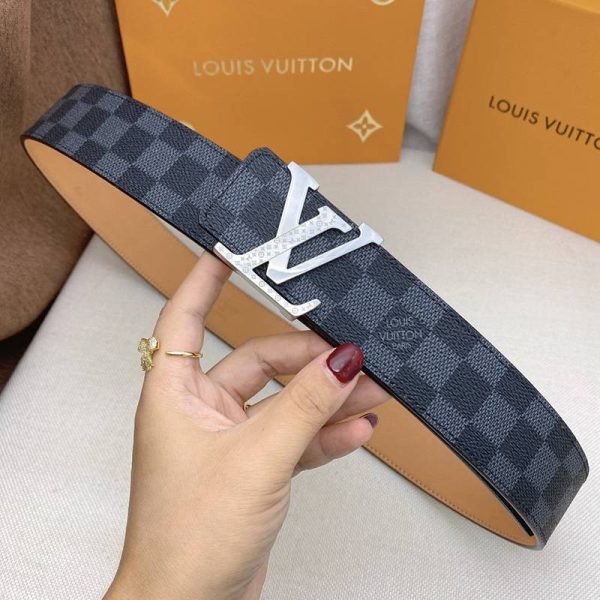 可愛いルイヴィトン サンチュール・LVイニシャル コピー 40MM リバーシブル ベルト vui94540 - 画像 (2)