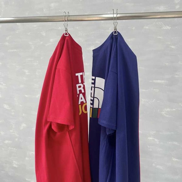 人気急上昇グッチ×ノースフェイス パッチワーク クルーネック Tシャツ 偽物 guh27350 - 画像 (5)