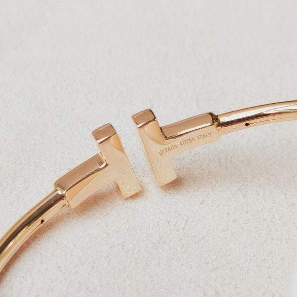 【日本未発売】ティファニー T ダイヤモンド 偽物 ワイヤーブレスレット Tip58404 - 画像 (8)
