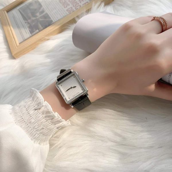 高品質♪♪♪ルイヴィトン 時計 ダイヤモンドベゼル レディース 偽物 30mm vui56072 - 画像 (7)
