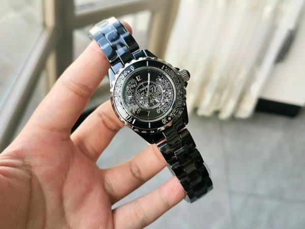 目を惹くカラーシャネル 偽物 J12・33&38mm 世界限定 ブラックセラミック shy13878 - 画像 (2)
