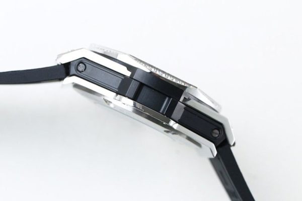 秋冬新作ウブロ ビッグバン 偽物 ダイヤモンド 世界限定100本 44.0mm​ huc50610 - 画像 (5)