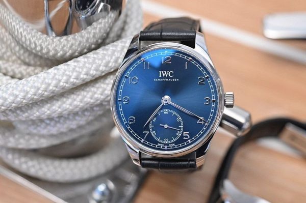 入手困難IWC 時計 コピー ポルトギーゼ オートマティック 40 2色 iwu34692 - 画像 (6)