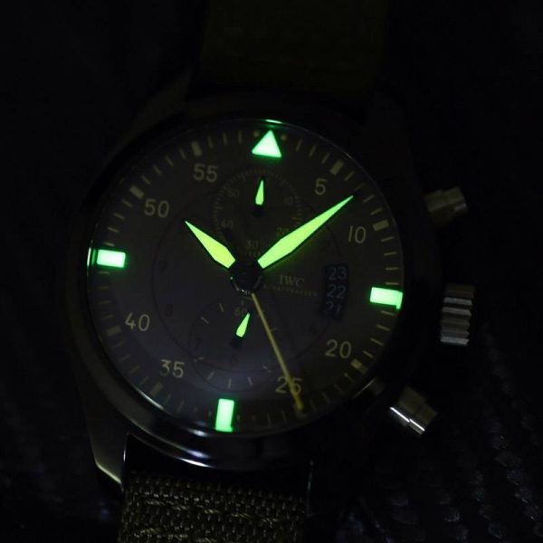 超希少！IWC 時計 コピー パイロットウォッチクロノ・トップガン iwj73667 - 画像 (5)