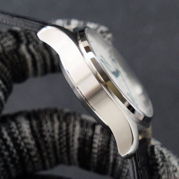 累積売上総額第１位！IWC パイロットウォッチ 偽物 クロノ オートマティック スピットファイア iwf14016 - 画像 (6)