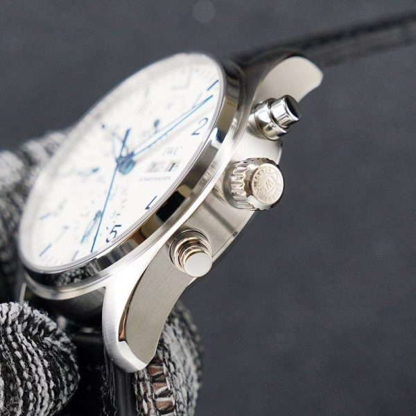 累積売上総額第１位！IWC パイロットウォッチ 偽物 クロノ オートマティック スピットファイア iwf14016 - 画像 (7)