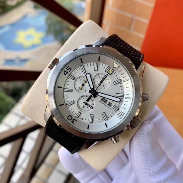 累積売上総額第１位！IWC コピー アクアタイマー クロノグラフ ガラパゴス アイランド 3色 iwv92663 - 画像 (4)
