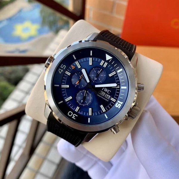 累積売上総額第１位！IWC コピー アクアタイマー クロノグラフ ガラパゴス アイランド 3色 iwv92663 - 画像 (5)