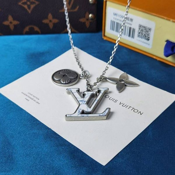 超話題!ルイヴィトン LVロゴ ネックレス コピー 2色 vuh37902 - 画像 (3)