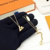 送料込ルイヴィトン 偽物 パンダンティフ LV ヴォルト ワン PM ネックレス 3色 Q93805