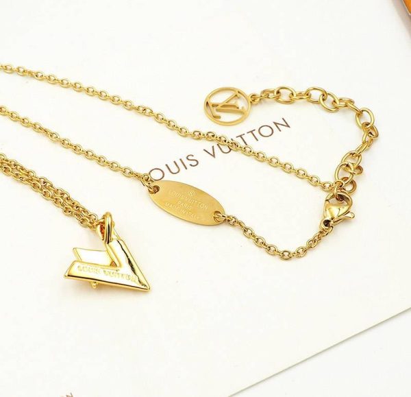 送料込ルイヴィトン 偽物 パンダンティフ LV ヴォルト ワン PM ネックレス 3色 Q93805 - 画像 (5)