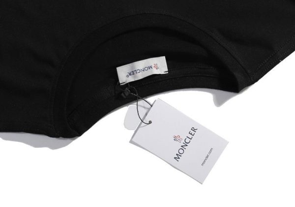入手困難モンクレール ロゴマークTシャツ 偽物 mom33242 - 画像 (9)